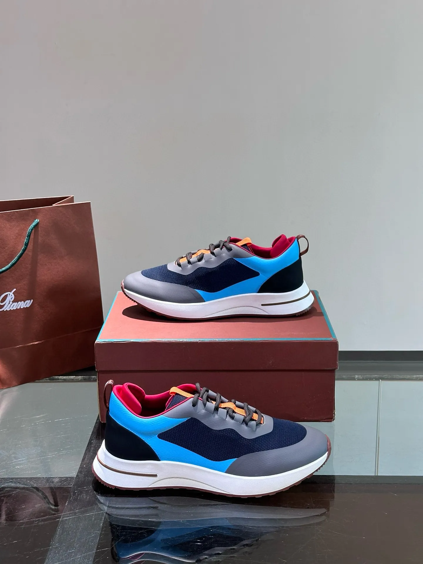 Factory price: 540💰Loro men's shoes💰iana niche Loro classic jogging shoes, men's lace-up casual shoes and sneakers, high-quality lightweight and comfortable fabrics, suitable for outdoor leisure, the color scheme is young and energetic, and it looks great with sportswear or casual suits! Size: 39-45 (46 customized)